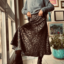 Charger l&#39;image dans la galerie, Jupe Luna
